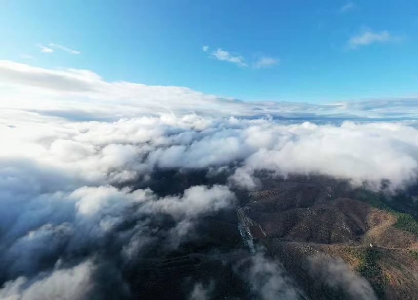 淄博淄川潭溪山旅游度假区现平流云奇观 美若仙